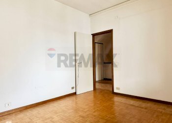 Stanza vuota - Villa a Schiera VIA AUSTRIA
 
35, Carpi - foto 50