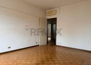 Stanza vuota - Villa a Schiera VIA AUSTRIA
 
35, Carpi - foto 54