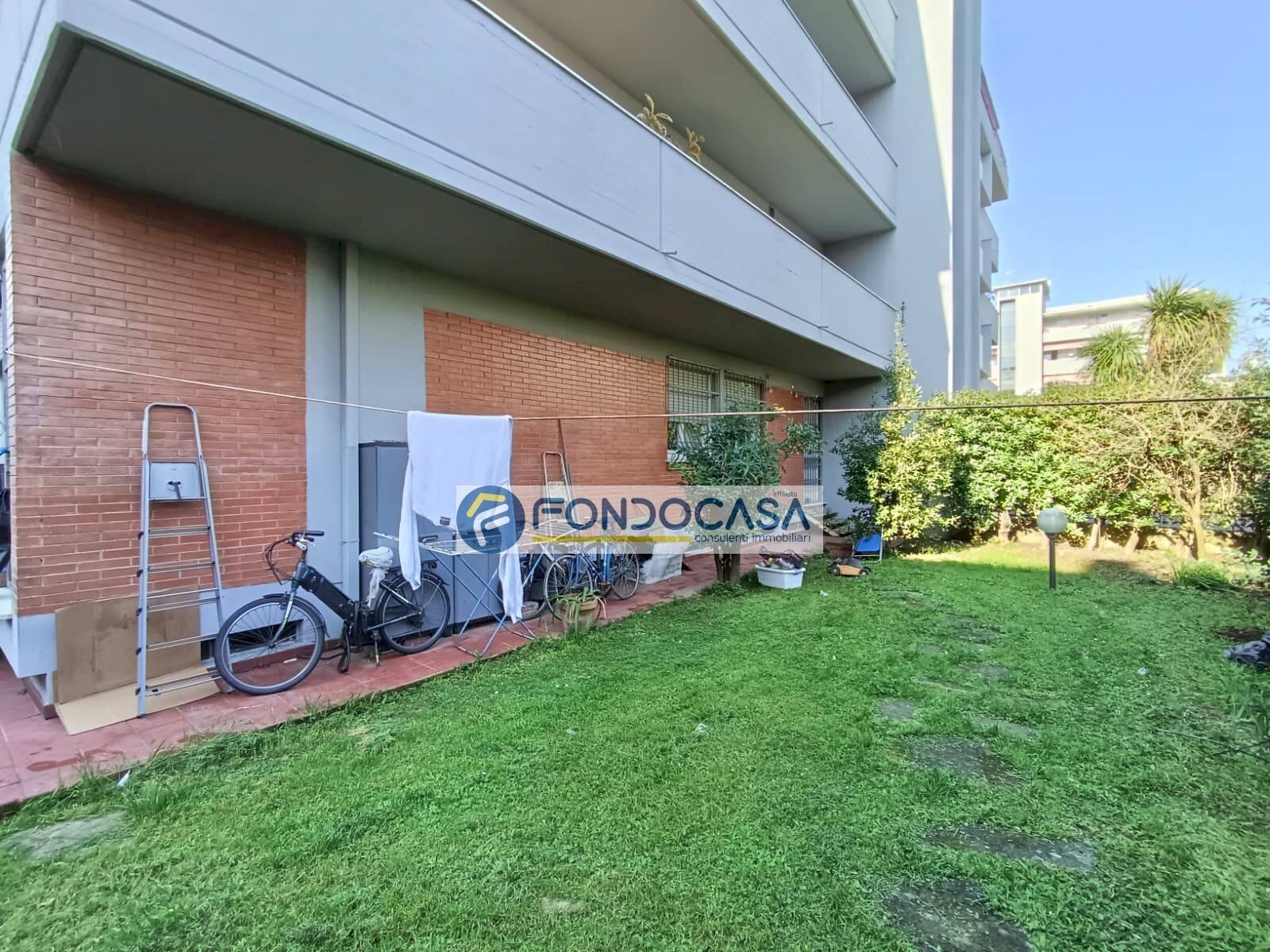 esterno - Appartamento via benedetto croce, Massa - foto 2