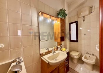 Bagno - Three-room apartment via ugo ojetti
 
380/F, Roma - photo 20