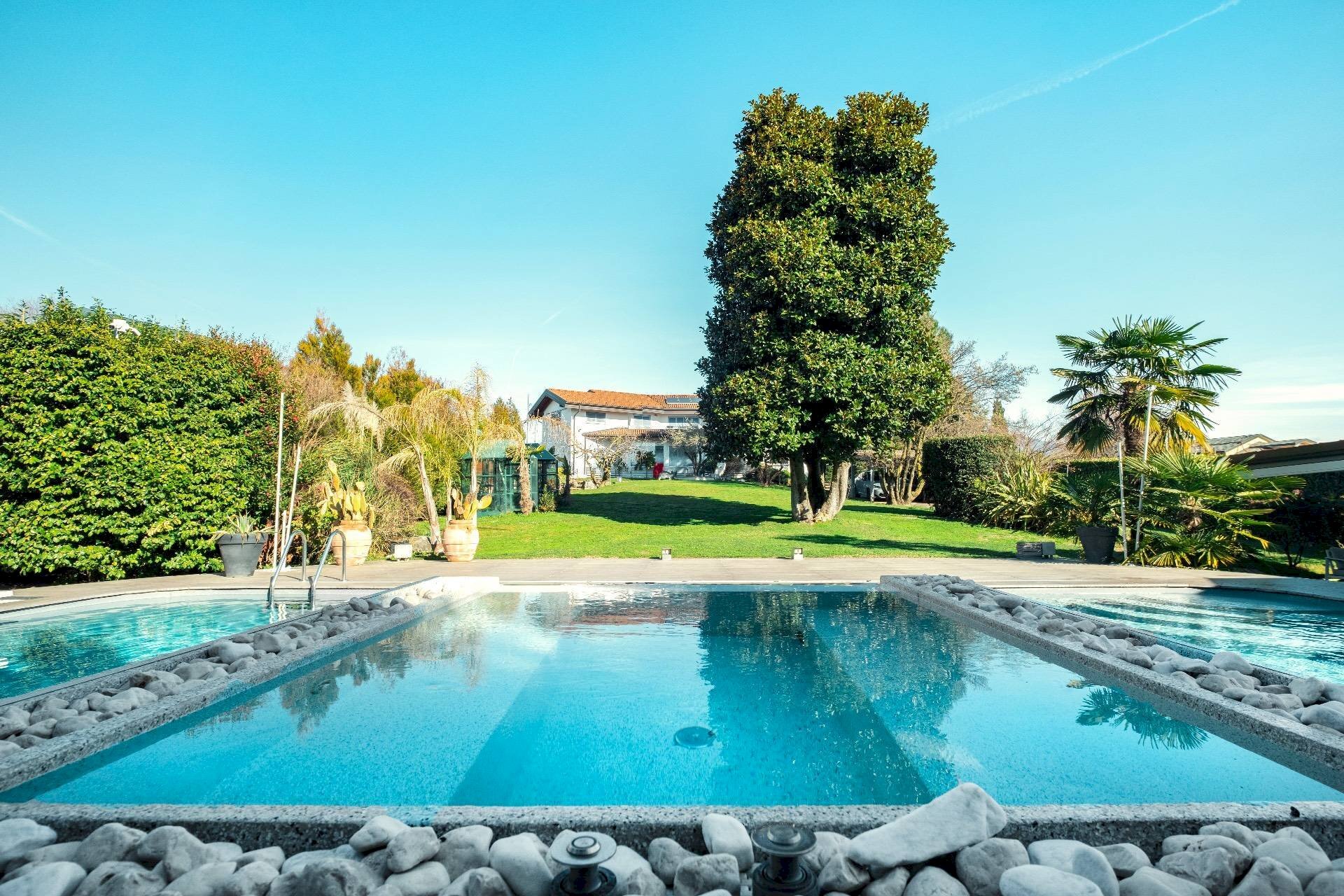 Foto 1 - Villa VIA DEGLI ALPINI
 
8, Capiago Intimiano - foto 1