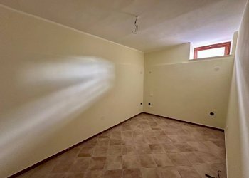 Foto 7 - Quadrilocale Via IV Novembre
 
13, Prata d'Ansidonia - foto 7