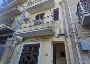 Edificio all\'aperto - Casa indipendente Via Schettino
 
35, Casteldaccia - foto 1