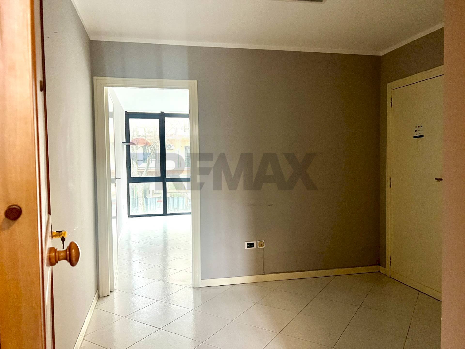 Stanza vuota - Office Via Dei Cantieri
2n, Palermo - photo 3