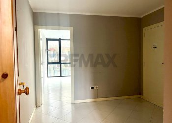 Stanza vuota - Office Via Dei Cantieri
 
2n, Palermo - photo 3