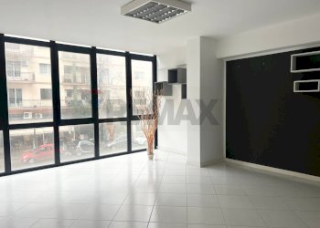 Stanza vuota - Office Via Dei Cantieri
 
2n, Palermo - photo 5