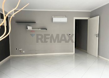 Stanza vuota - Office Via Dei Cantieri
 
2n, Palermo - photo 6