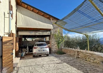 Parcheggio - Independent house Via Caldoie
 
18, Cavaso del Tomba - photo 2