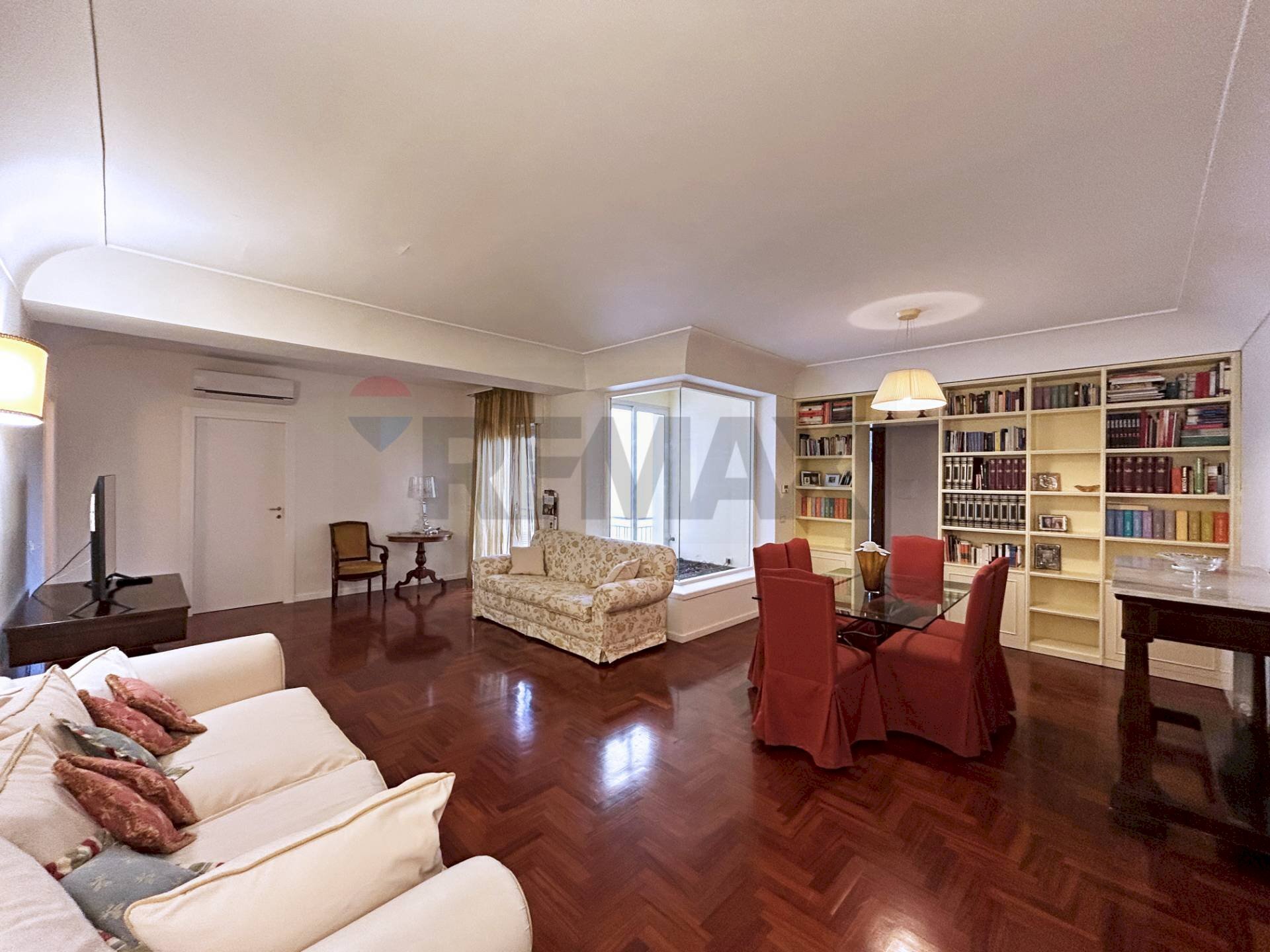 Sala da pranzo - Three-room apartment VIA COSENZA
 
91, Erice - photo 1