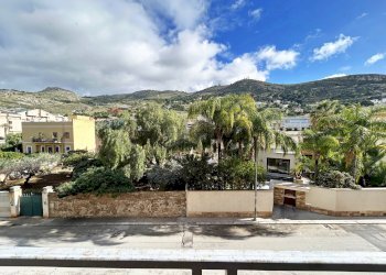 Vista delle montagne - Trilocale VIA COSENZA
 
91, Erice - foto 23