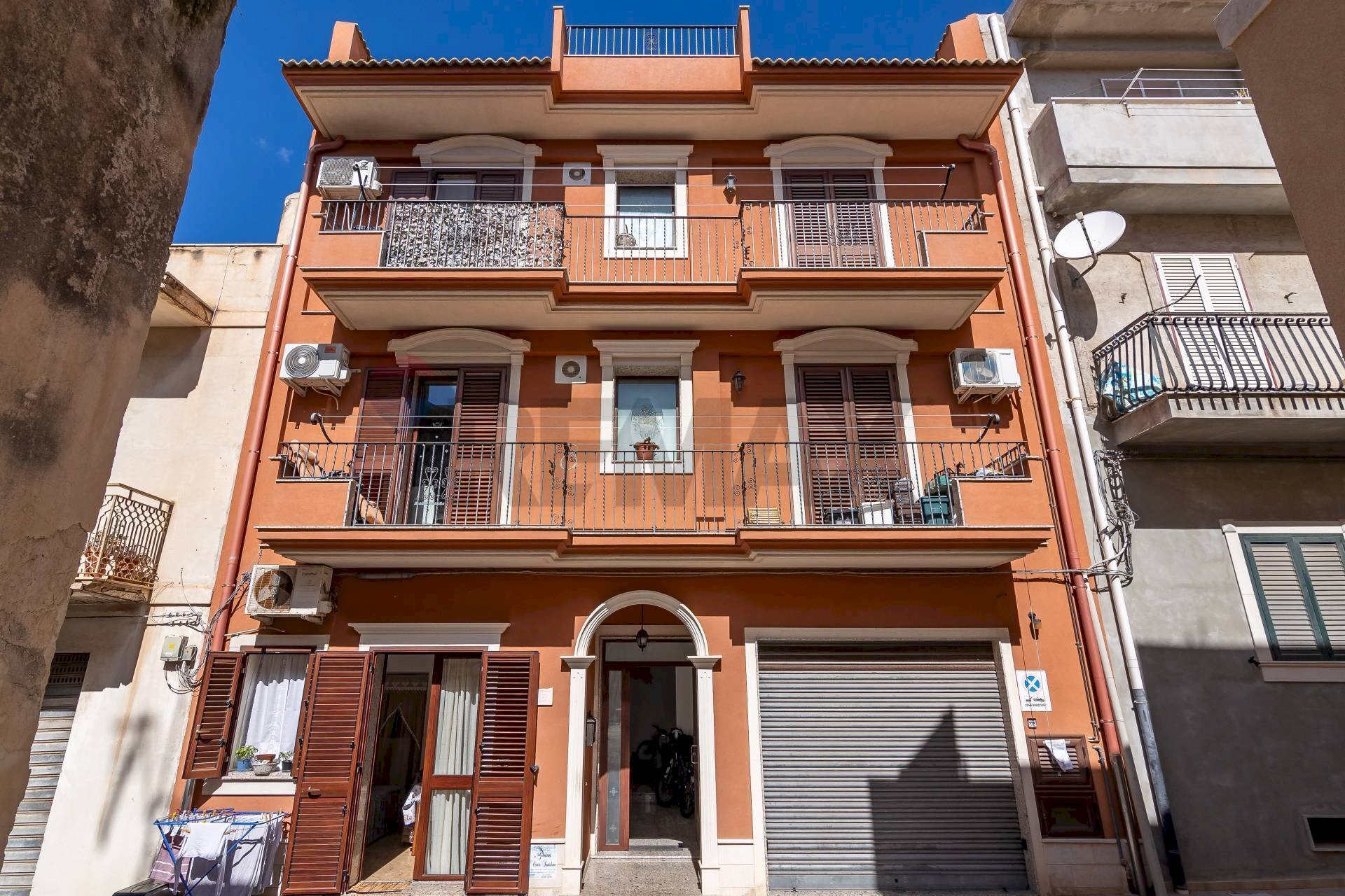 Edificio all\'aperto - Casa indipendente via Galilei
 
61, Pozzallo - foto 1