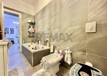 Bagno - Three-room apartment VIA NAPOLI
 
172, Mugnano di Napoli - photo 25