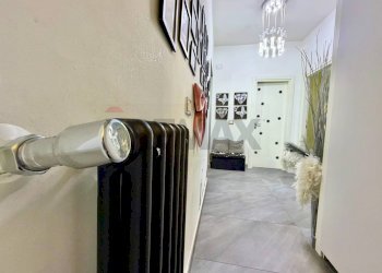 Hall / corridoio - Three-room apartment VIA NAPOLI
 
172, Mugnano di Napoli - photo 26