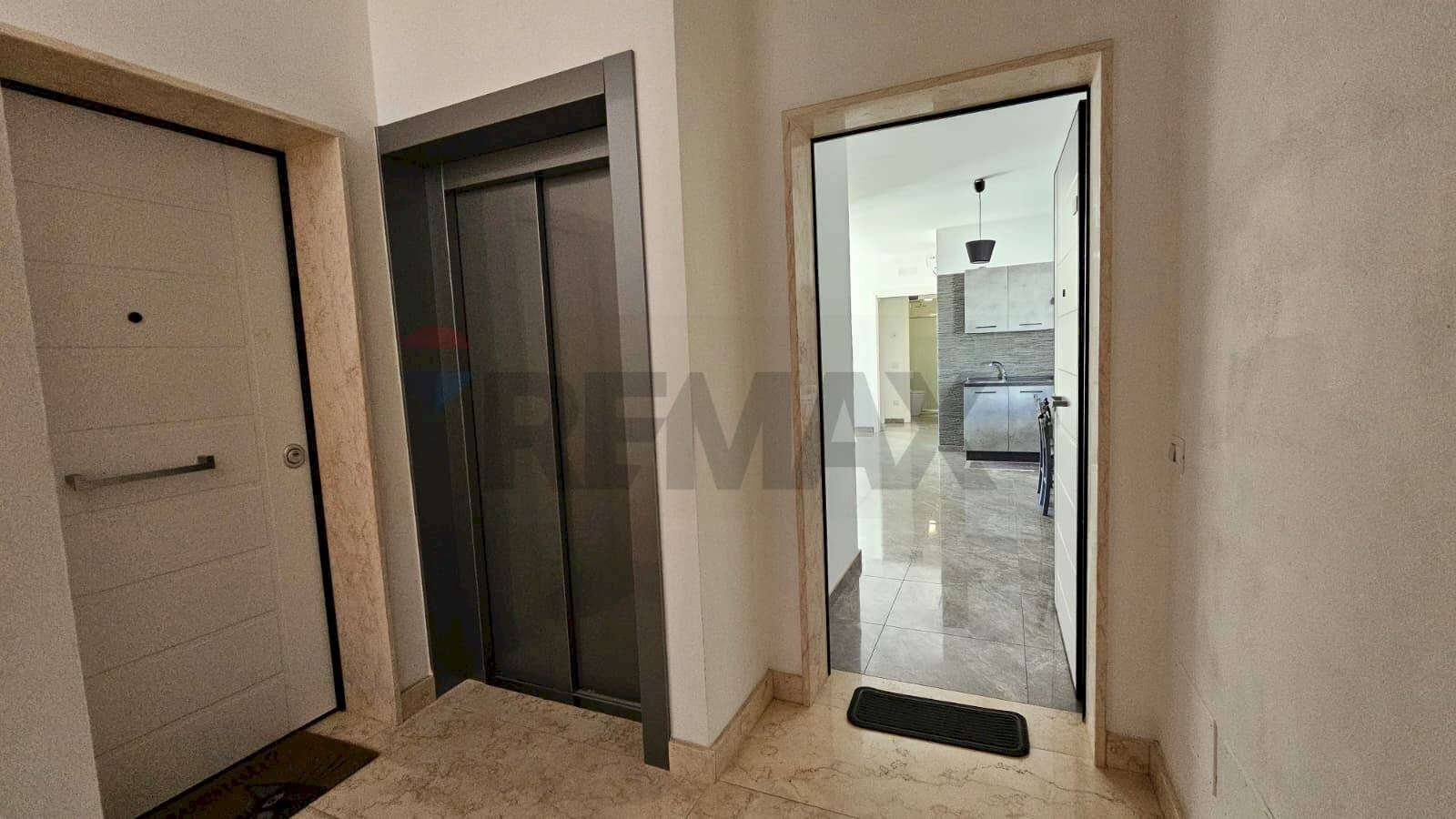 Hall / corridoio - Trilocale Gallipoli - foto 2