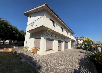 Foto 3 - Villa Via Roma
 
3/A, Civitaquana - foto 3