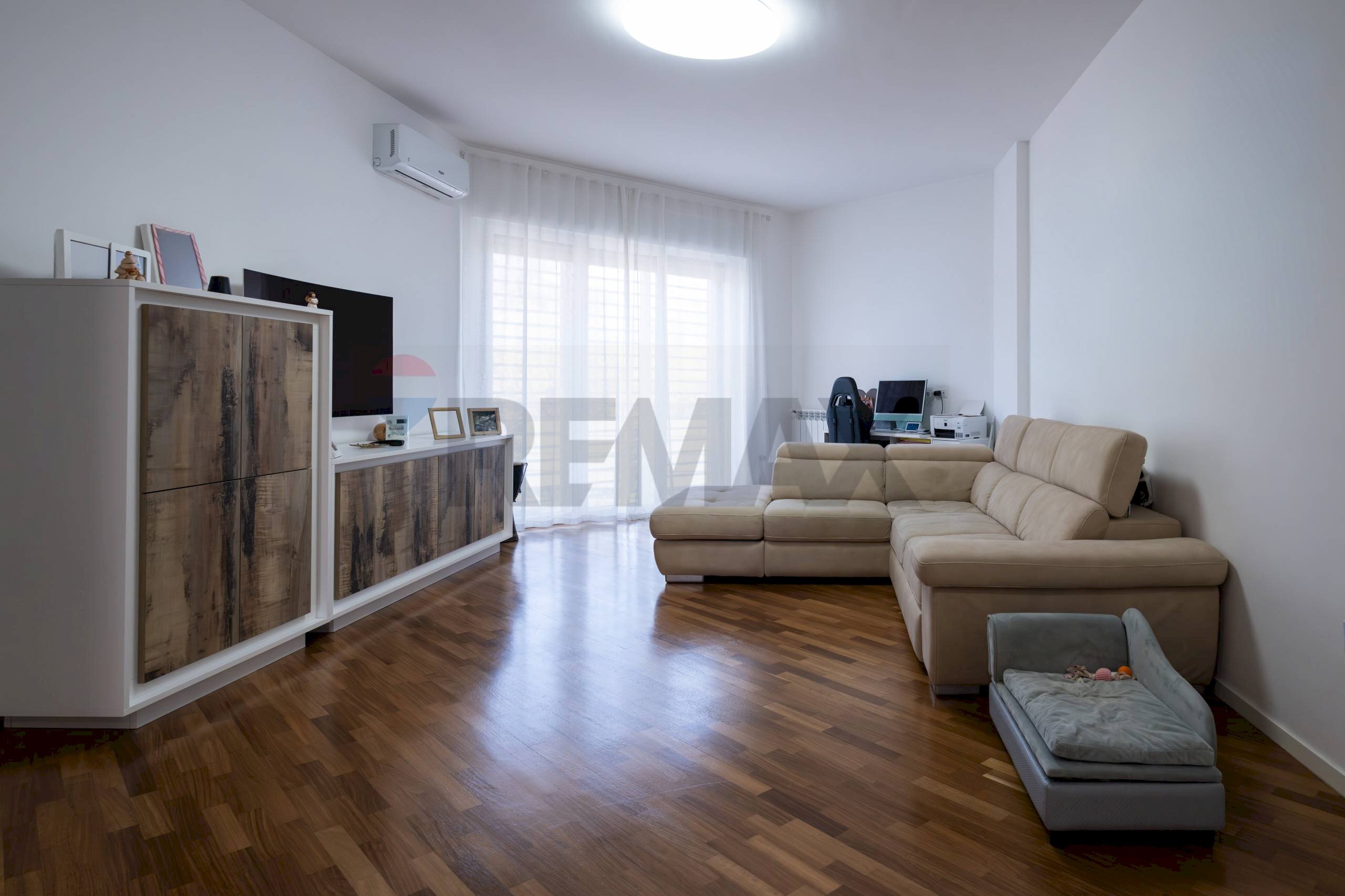 Soggiorno - Three-room apartment Via Fratelli De Filippo
 
27, Bari - photo 3