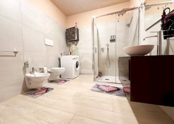 Foto 20 - Three-room apartment via vaccarolo, Desenzano del Garda - photo 20