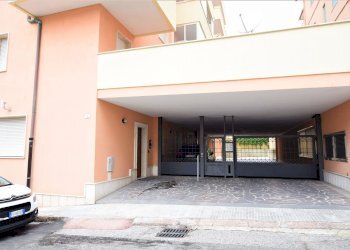 facciata - Trilocale Via Baronia
 
4, Sassari - foto 17