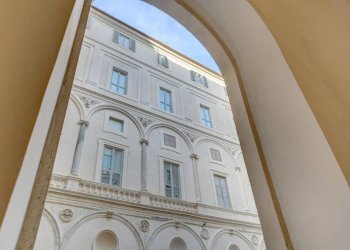 Interno palazzo - Office via del Teatro Valle, 19, Roma (neighborhood Centro Storico) - photo 22