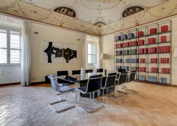 Salone - Office via del Teatro Valle, 19, Roma (neighborhood Centro Storico) - photo 2