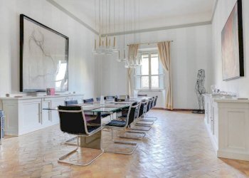 Salone - Office via del Teatro Valle, 19, Roma (neighborhood Centro Storico) - photo 3