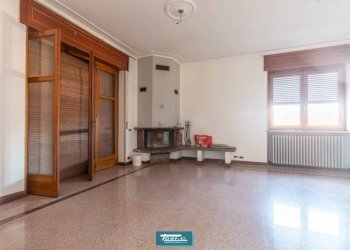 Soggiorno - Villa via Borgomanero, Cureggio - foto 2