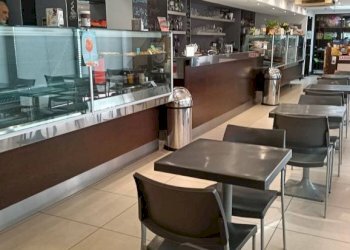 Interno non residenziale - Bar Tavola Calda - Fredda corso Italia, Gaeta - foto 2