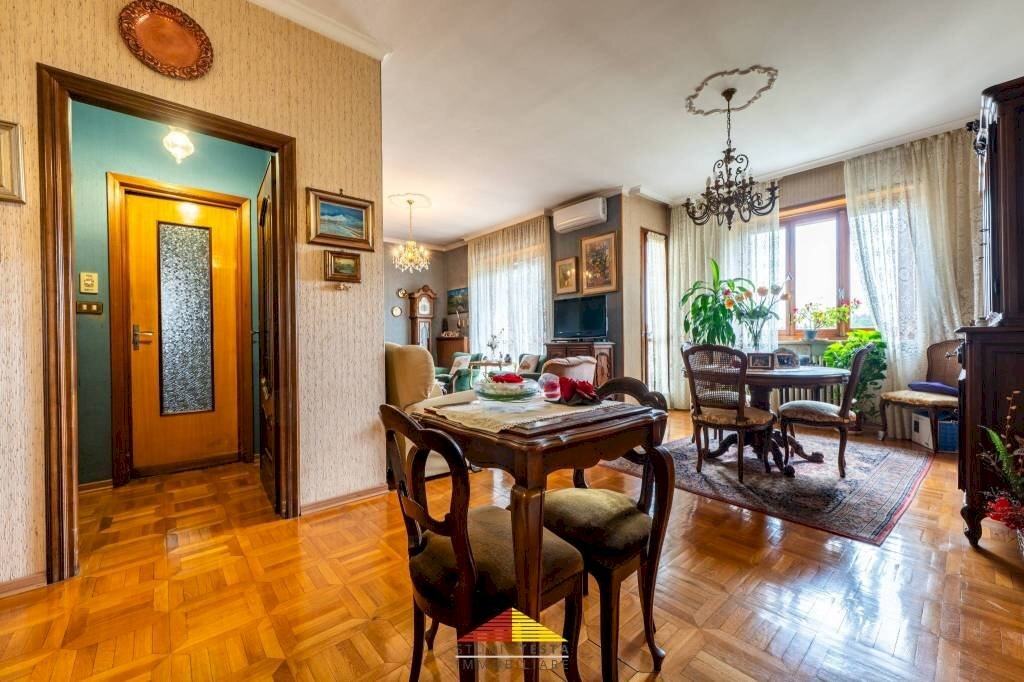 Salone - Four-room apartment via Giovanni Battista Bodoni, 34/C, Saluzzo - photo 2