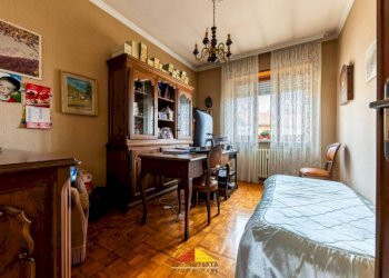 Camera da letto - Four-room apartment via Giovanni Battista Bodoni, 34/C, Saluzzo - photo 7