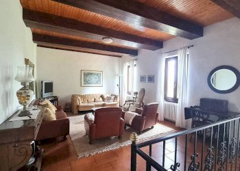 Salone - Rustico Incisa Scapaccino - foto 21