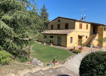 Giardino - Rustico via San Germano, 10, Camerano - foto 8