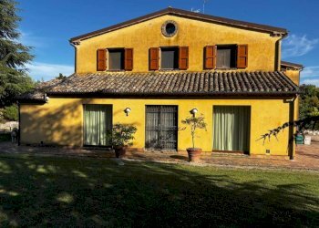 Facciata - Rustico via San Germano, 10, Camerano - foto 7