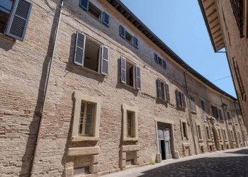 Facciata - Stabile - Palazzo via Castruccio Castracane, Fano - foto 4