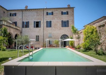 Giardino - Stabile - Palazzo via Castruccio Castracane, Fano - foto 8