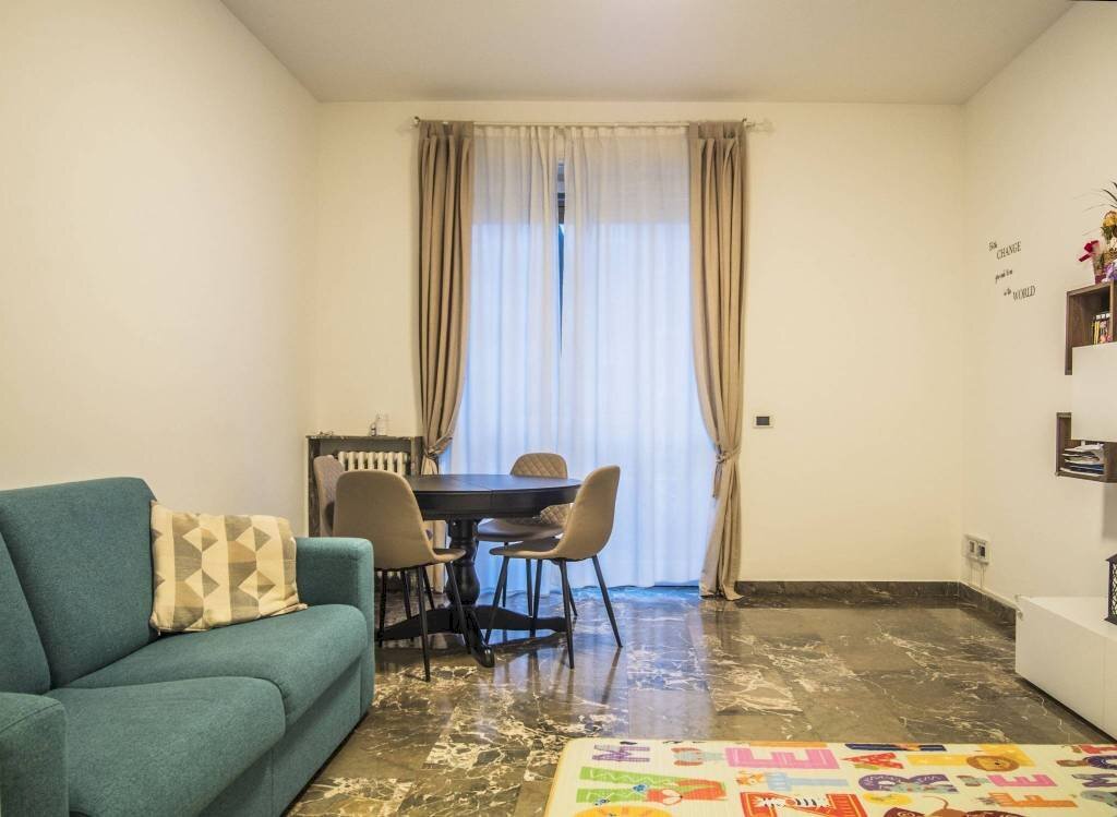 Salone - Bilocale via Luigi Soderini, 35, Milano (zona Lorenteggio) - foto 1