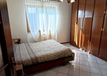 Camera da letto - Villa via Cadore, Mornago - foto 11