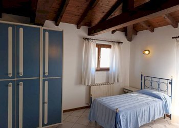 Camera da letto - Villa via Cadore, Mornago - photo 15