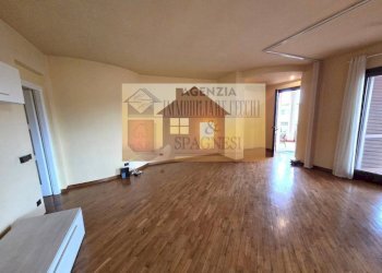 Stanza non arredata - Four-room apartment via Ciro Menotti, Poggio a Caiano - photo 7