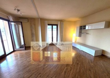 Stanza non arredata - Four-room apartment via Ciro Menotti, Poggio a Caiano - photo 9