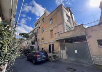 Facciata - Quadrilocale via dei Mandorli, 14, Roma (zona Alessandrino) - foto 26