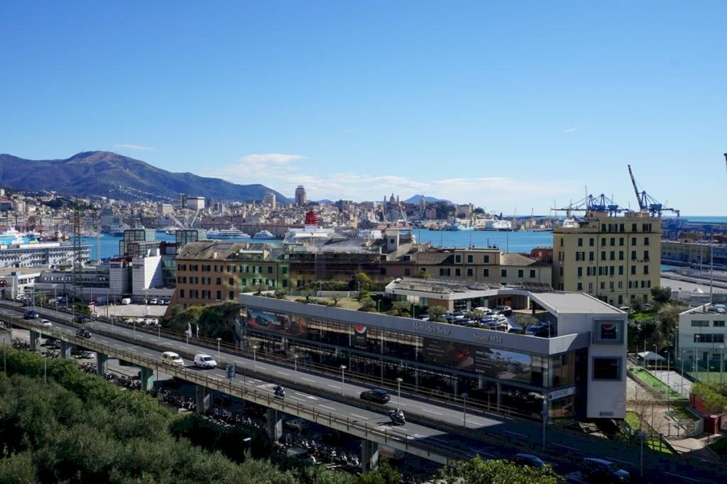 Vista - Trilocale via Antonio Cantore, 7, Genova (zona Sampierdarena) - foto 1