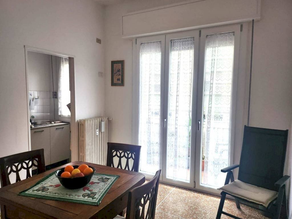 Sala da pranzo - Quadrilocale Bologna (zona San Donato) - foto 1