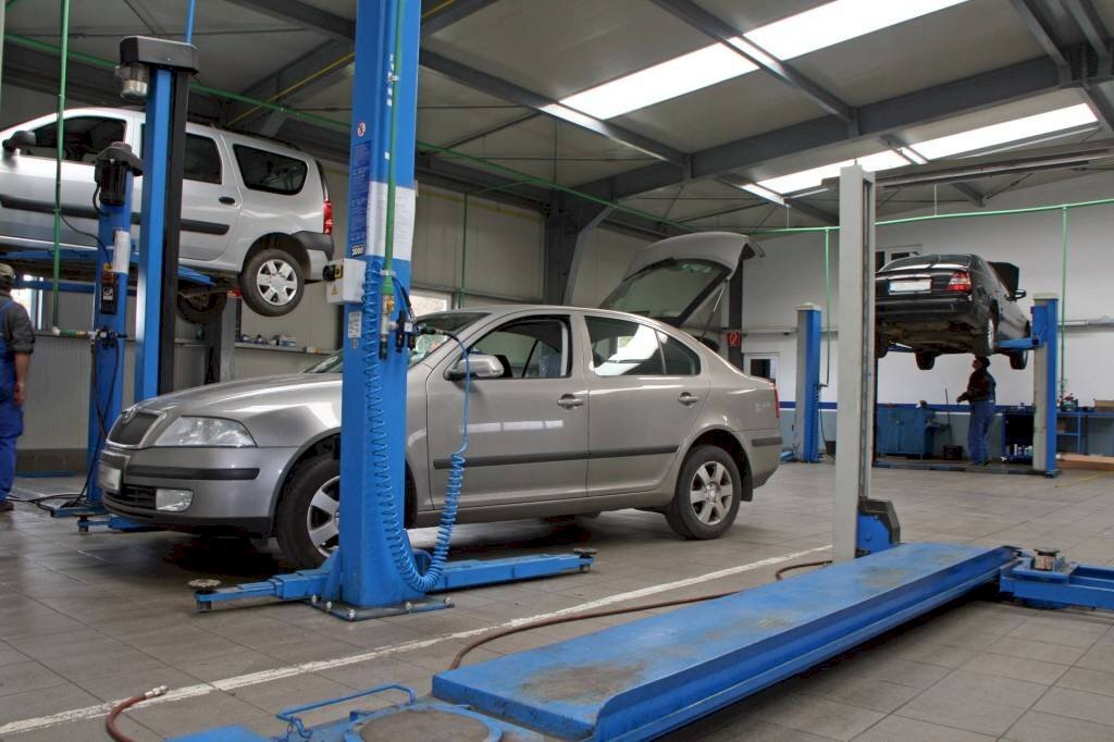Magazzino - Carrozzeria - Officina - Elettrauto Torino - foto 2