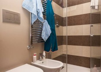 Bagno - Trilocale via Asuncion, 1, Torino (zona Lingotto) - foto 7