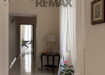 Hall / corridoio - Three-room apartment Viale Gramici
 
24, Napoli - photo 9