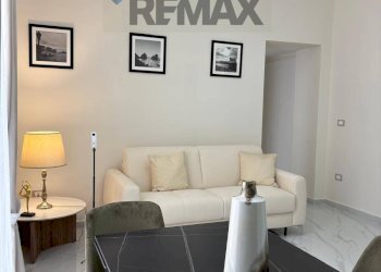 Sala da pranzo - Three-room apartment Viale Gramici
 
24, Napoli - photo 17