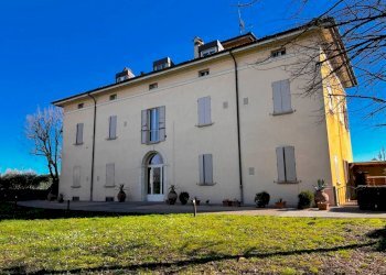 Facciata - Attico via Cristoforo Colombo, 44/2, Bologna (zona Lame) - foto 1