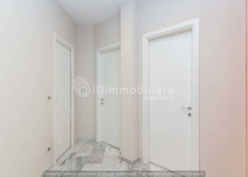 Corridoio - Trilocale via Rivarolo, 10, Torino (zona Aurora) - foto 18