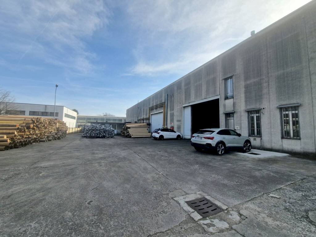 Facciata - Capannone via Carlo Juker, Legnano - foto 2