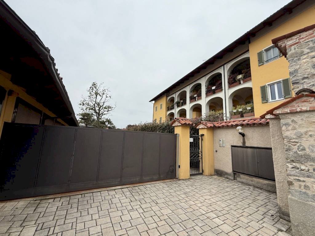 Facciata - Two-room apartment via Conte Augusto Avogadro, 9, Vigliano Biellese - photo 3